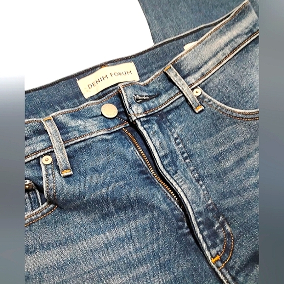 Aritzia Denim Forum | The Nico Mid Rise Skinny Crop | Woman's Jean |  Size 30 - Picture 12 of 14